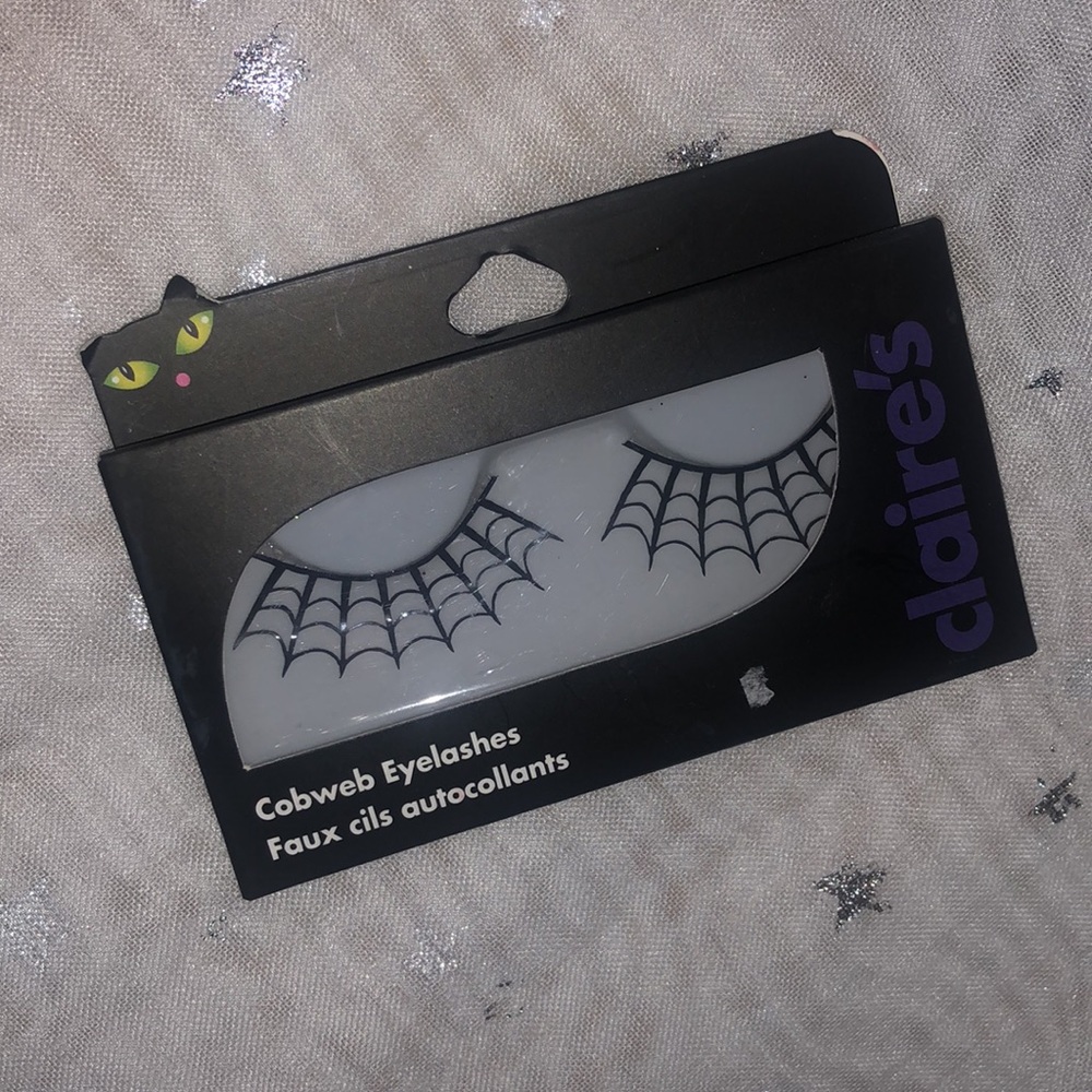 Cobweb Eyelashes 🎃🎃 - Picture 6 of 7